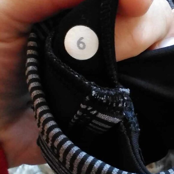 Lululemon splendour stripe bra - Picture 7 of 7